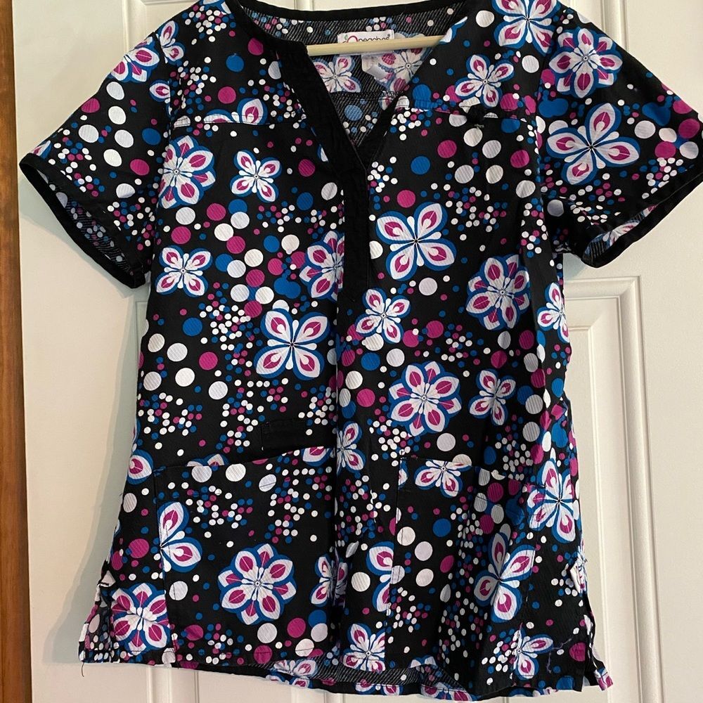 Peaches Uniform Scrub Top Size M
